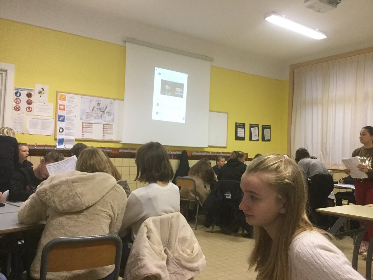 Nous avons posté sur Instagram (<a href="/MalassisStory/">Malassis’Story</a>)
Allez donc nous suivre pour découvrir l’histoire de #RiverCastle selon nous 😉
Maintenant nous sommes sur Twitter, en train de poster les affiches de chacun des groupes
Suivez-nous (<a href="/MalassisStory/">Malassis’Story</a> ) 🔏🖤
#Adriel1 @SolenneHernandz