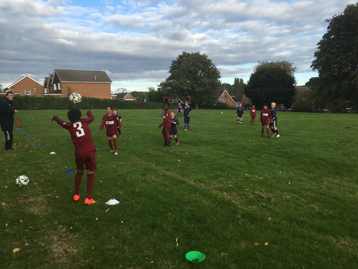 DalePrimary's tweet photo. Our football team in action at @redhill_primary this evening! Luckily, we beat the bad weather 🌧 and both teams came away with a victory each in the two games played. Thank you to Redhill for your hospitality and well done to all players involved ⚽️ #BeInspired https://t.co/FfU5ThjuNM