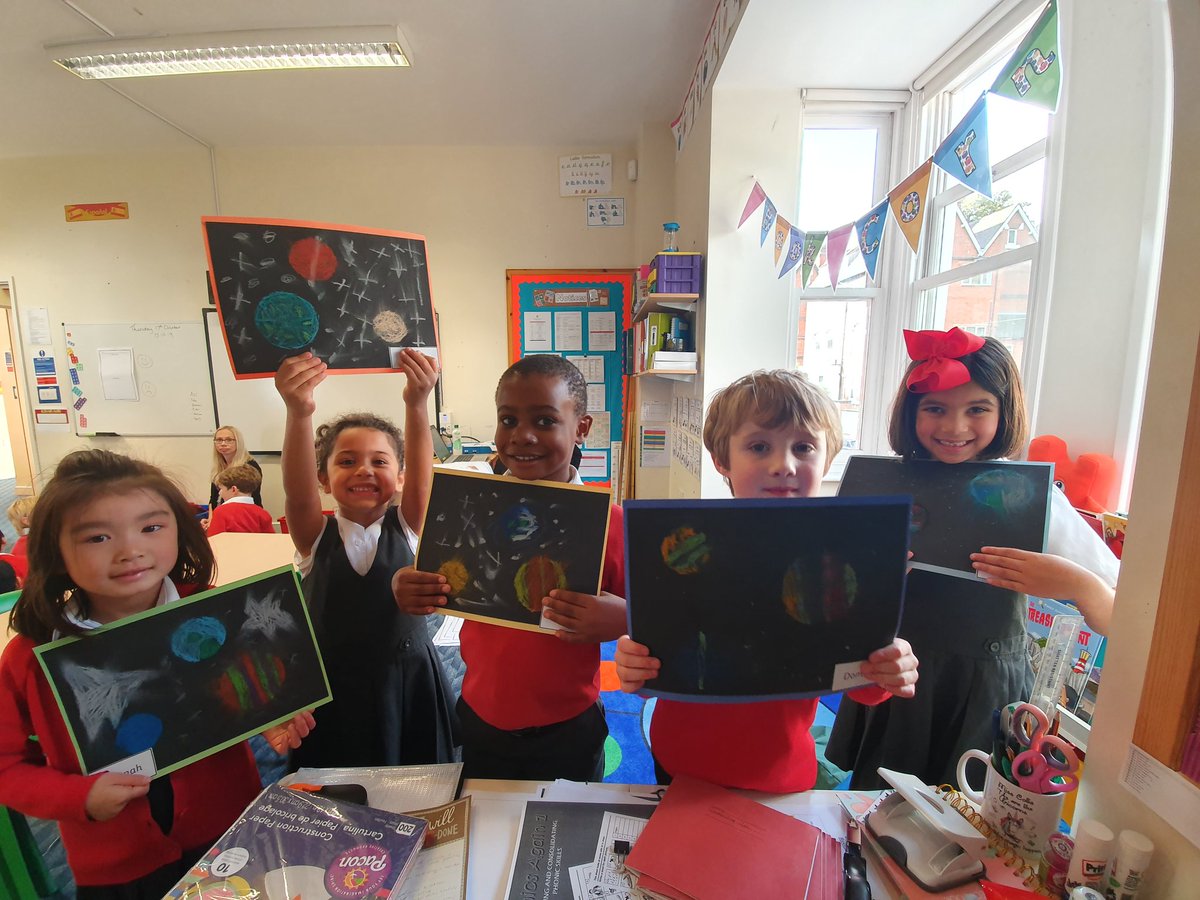 NottsHighIJS's tweet image. In 1S we have been thinking about inventing our own future planets in our Art Lesson! #SoMuchMore #FutureWeek