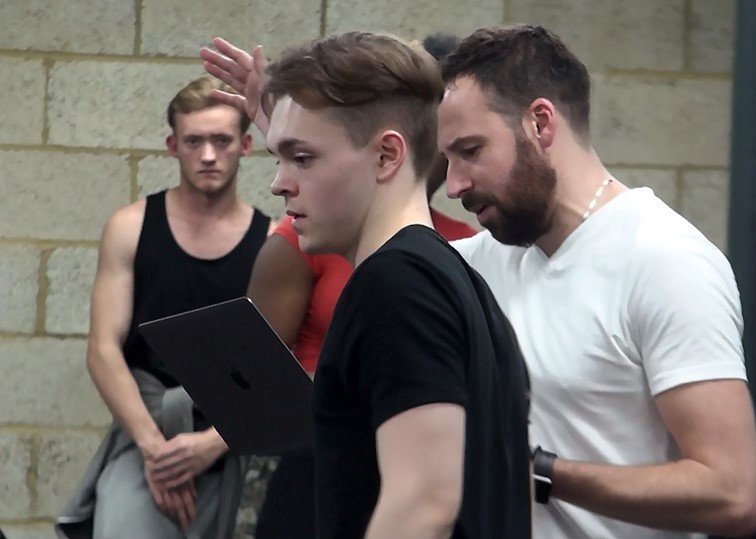 Elle_M_Davidson's tweet photo. #2Dumb rehearsals for the world premier of the #Brexit #musical by the #westend's Tim Newman &amp; Stuart Brayson. Pics feature, Lex Stephenson as "Rory" https://t.co/6limLPoZS9 @NYTofGB @cactormgmt @TeleTheatre @TheStage @guardianstage @WhatsOnStage https://t.co/W27Fos0idL