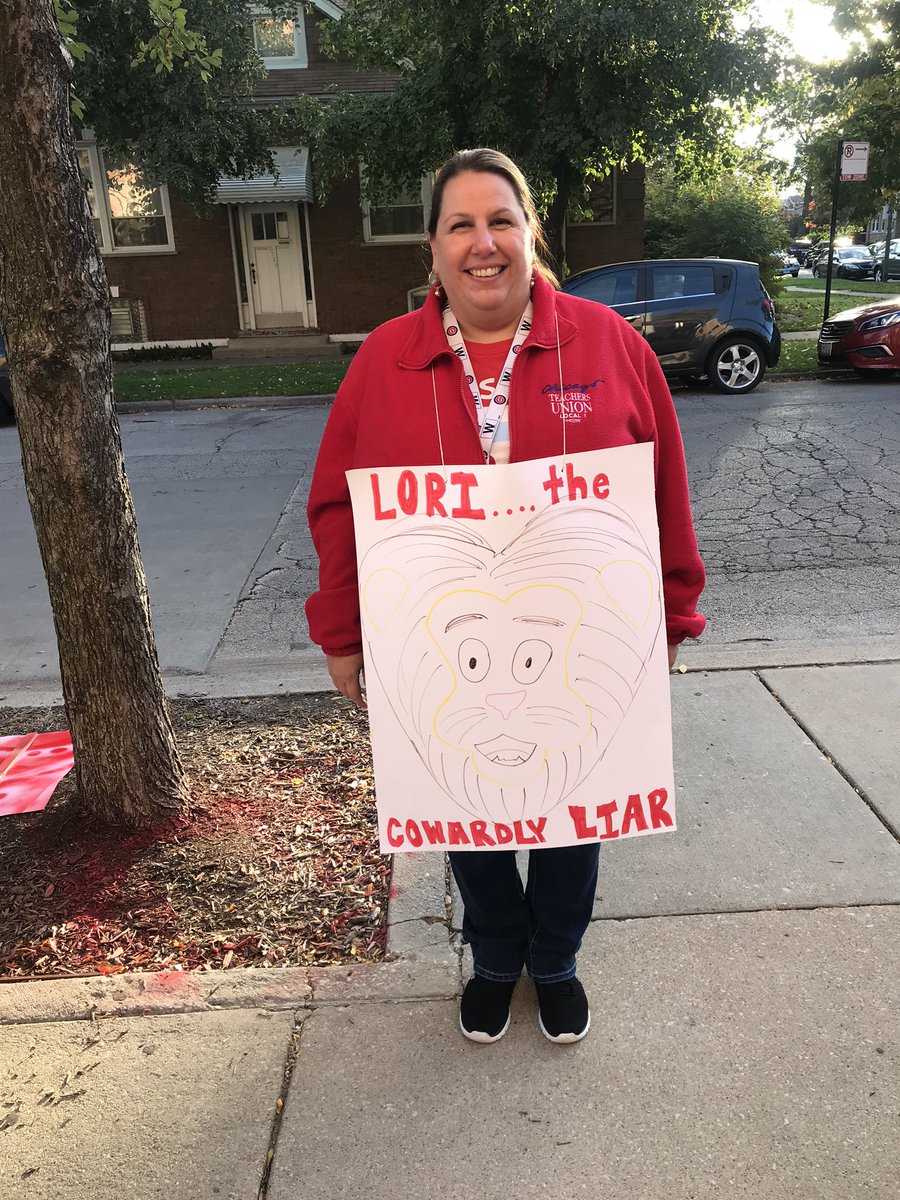 AndrewParece's tweet photo. @CTULocal1 Let’s go CTU and SEIU. Prussing! #PutItInWriting https://t.co/lD5GzJS0ml