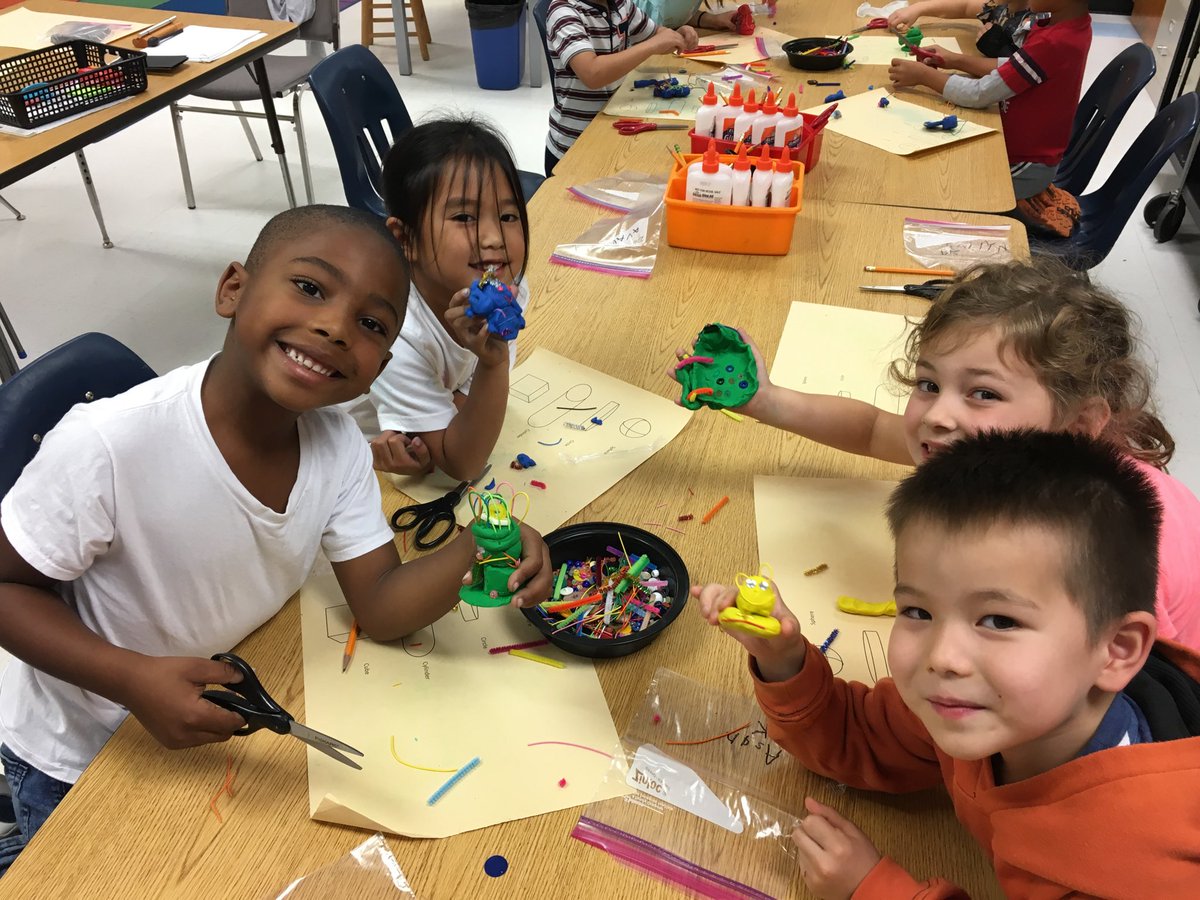 WSESArt's tweet photo. Kindergarteners creating with modeling clay in art class #willowpride https://t.co/9z7GXXI1RA
