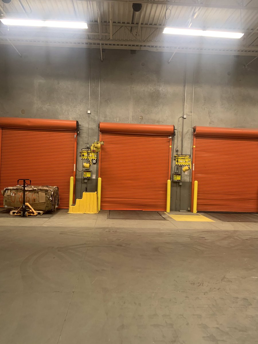 MarkEHamlton's tweet photo. This is a view of Pat’ office. He was just recognized as the Top Receiving DS in District 78 for the Fist Half of 2019.  Well deserved. Congrats to Pat and the entire team. #MidSouthReceivingChallenge https://t.co/CSO5EYWU7U