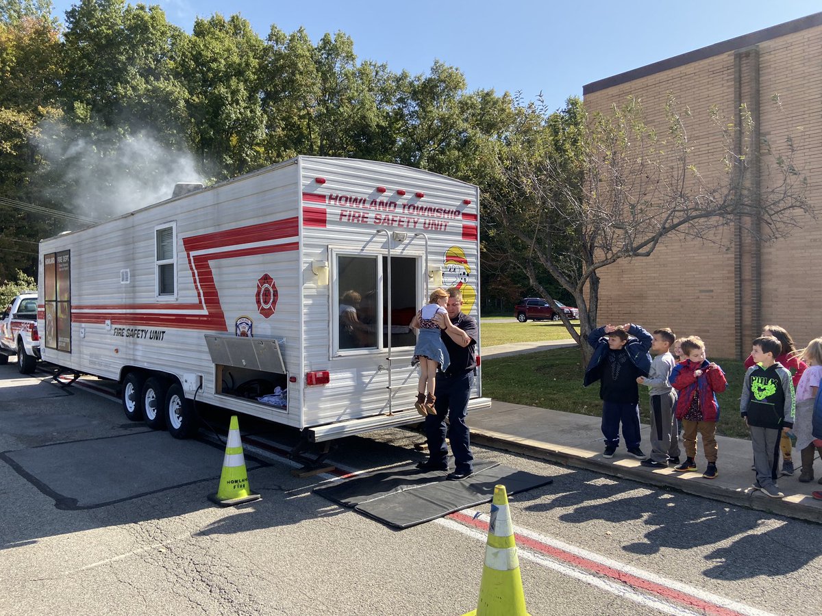SpringsPrimary's tweet image. A big thank you to the Howland Fire Department for putting on our fire safety program this past Tuesday.