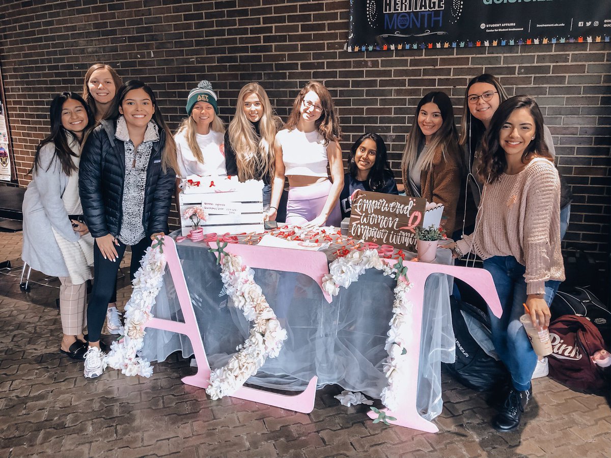 UICAlphaTau's tweet photo. Thank you SO much to everyone who came to support the Breast Cancer Research Foundation!!! We can’t wait to continue to raise for the cause with our “Puppy Kisses for a Cause” tomorrow 11-2 behind the library and “Save the Tau Taus” this Saturday at 3!!!🥎💓 https://t.co/UYGAueD3r3