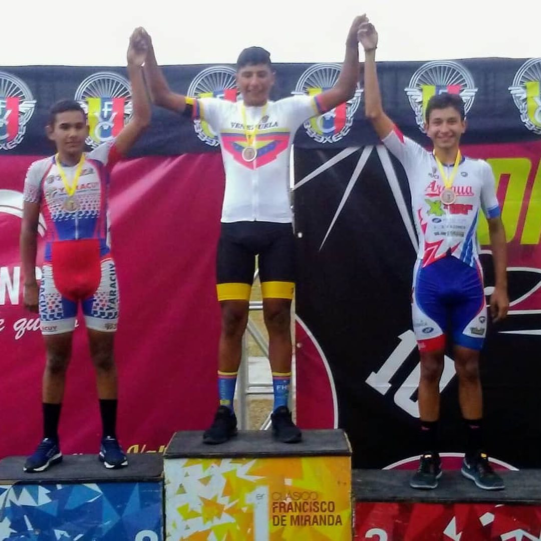 RadioTachira's tweet photo. #Ciclismo🚴 El #Táchira culminó su participación en el Campeonato Nacional de Pista PreJuvenil de pista y ruta #Carabobo2019 con 3 🥇 4 🥈 y 1 🥉 el pedalista Arlex Méndez fue el más destacado por la representación del #Táchira con 3 🥇 y 2 🥈. https://t.co/UaPEnjozON