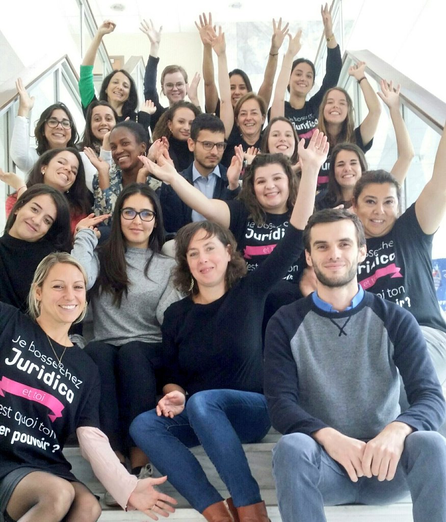 ALFONSI_Y's tweet photo. [#MarqueEmployeur] Nous aurions tous des supers pouvoirs ! 👏👏Bienvenue à nos super-héros🦸‍♀️🦸‍♂️ qui partagent 1💪super pouvoir : rejoindre notre 🚀galaxie Juridica (filiale Protection Juridique #AXA) pour y exprimer le meilleur d'eux mêmes! 💙#JeBosseChezJuridica https://t.co/BGlErilCmf