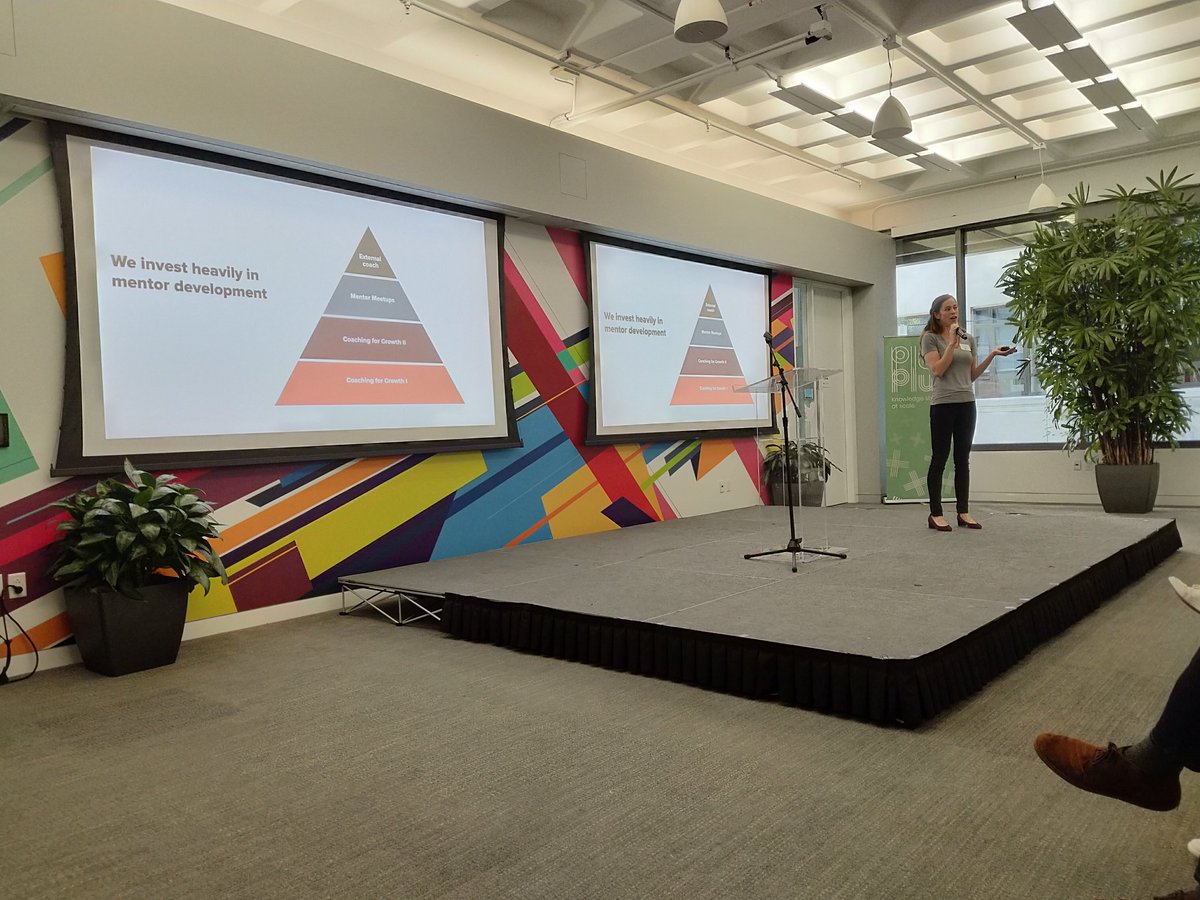 sasa's tweet image. Anna Cuellar talks about how her team launched a peer-to-peer mentorship program at the scale of Airbnb. 1722 mentorship sessions, 518 mentors - since the launch. Impressive! #TechKnowCon
