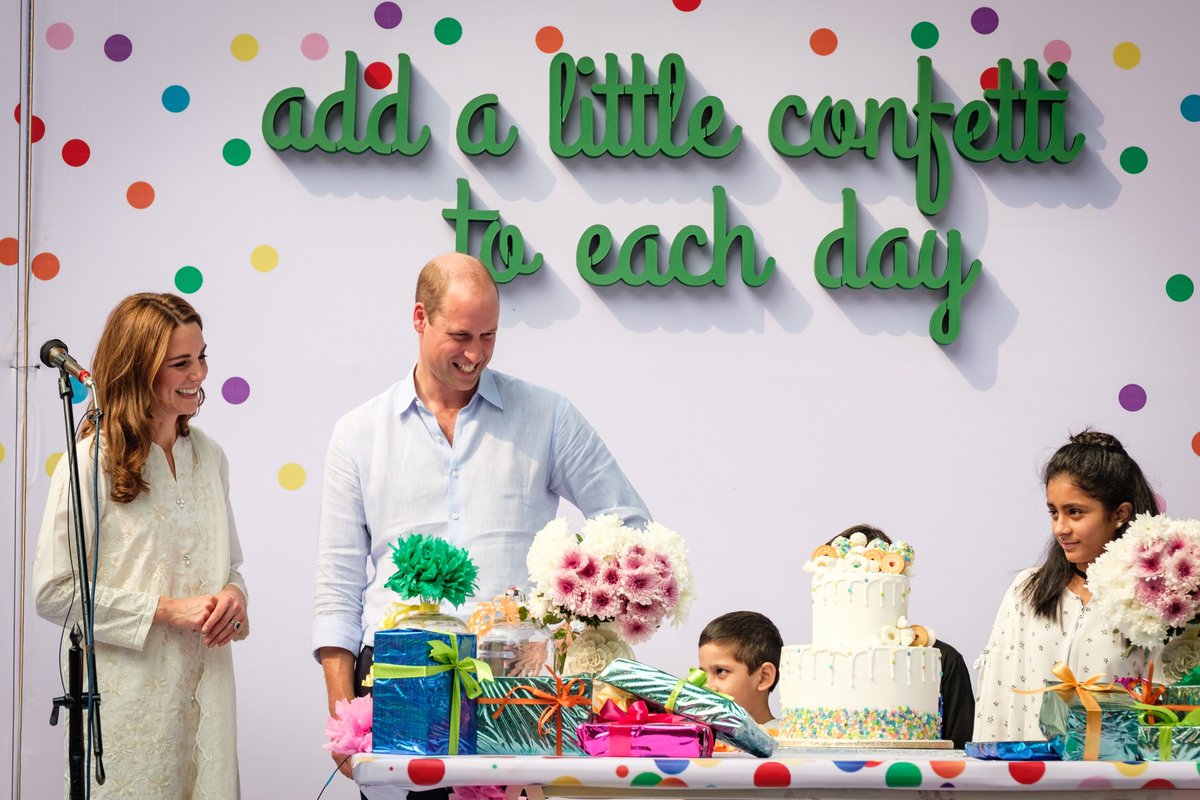 RoyalFamily's tweet photo. Today, The Duke and Duchess of Cambridge visited "SOS Children's Villages" in Lahore, Pakistan, which provides a home and family structure to over 150 young girls and boys, and promotes the development of children into happy, confident and resilient adults. #RoyalVisitPakistan https://t.co/JXgIDe9xXu