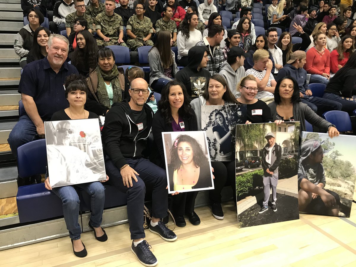 JWahlly's tweet photo. Spent the morning with The Rio Rancho Rams nation in Albuquerque NM can’t thank you all enough for your kindness and respect. #DrugFreeIsUpToMe https://t.co/uleFA4roEO