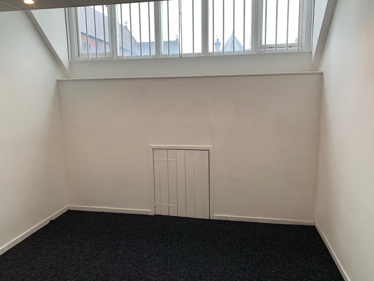 studio109space's tweet photo. We have available two connected 120 square foot offices! Beautiful natural light in one the other with a view of the whole #studiocommunity
For more information drop us a message https://t.co/FRlykZ5onu