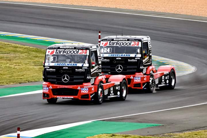 TruckRacing_es's tweet photo. El Tankpool24 Truckracesport ha confirmado la continuidad de @drivernorbi y Fabio Citignola, como pilotos del equipo #Mercedes para la temporada que viene!!!
#TruckraceSport #MBMotorsport #Tankpool24 #NorbertKiss #FabioCitignola
#WeLoveTruckRacing
#TruckRacing #ETRC #FIAetrc https://t.co/pWXgzp8Z38