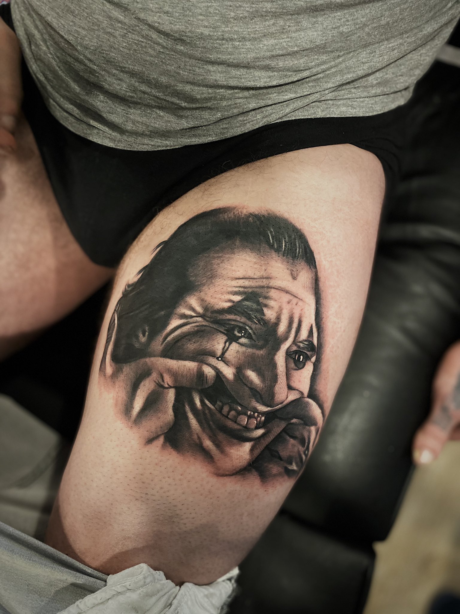 Uživatel Kayla Guidera  na Twitteru Joker tattoo  jokertattoo  JoaquinPhoenix HeathLedger joker tattoo newtattoo Dublin Ireland  httpstcoy5HX5wwWG3  Twitter