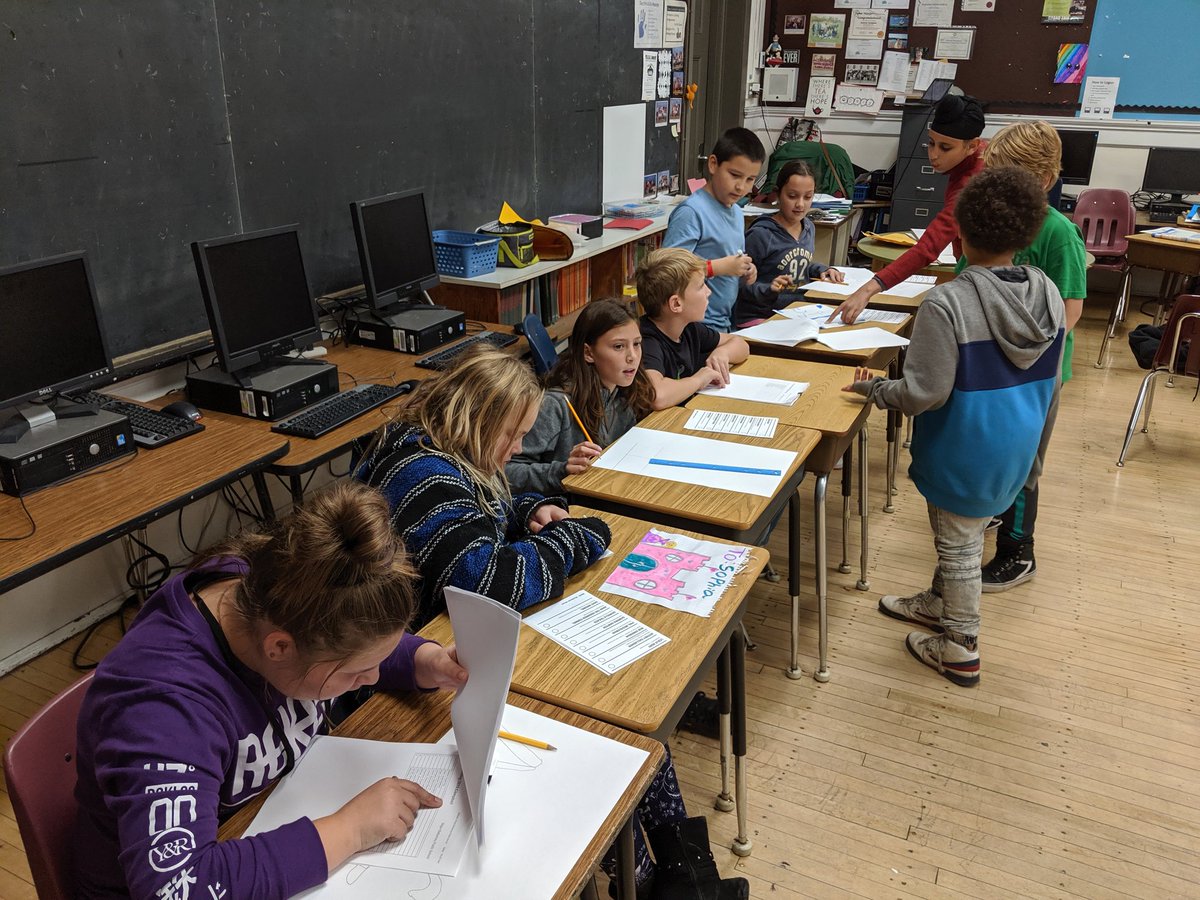 MrCampbell2's tweet photo. We're excited and ready for #StudentVoteCanada tomorrow. #onted @GEDSB @MajorBallachey @studentvote @CIVIX_Canada https://t.co/uZonC2JPUX