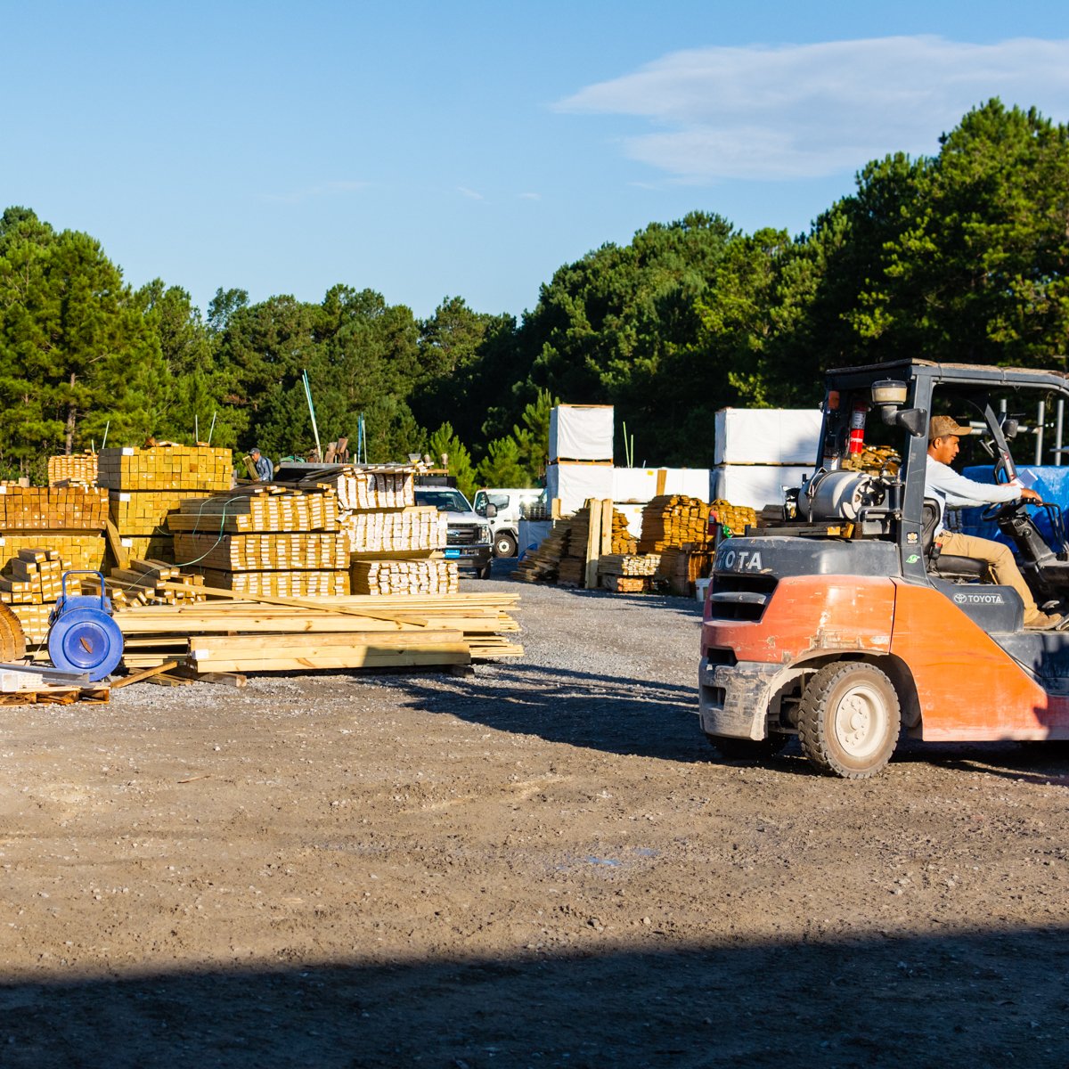 HarrisonFence's tweet photo. We've committed ourselves to using the best materials to get the job done right. https://t.co/jmQ7snu8wM