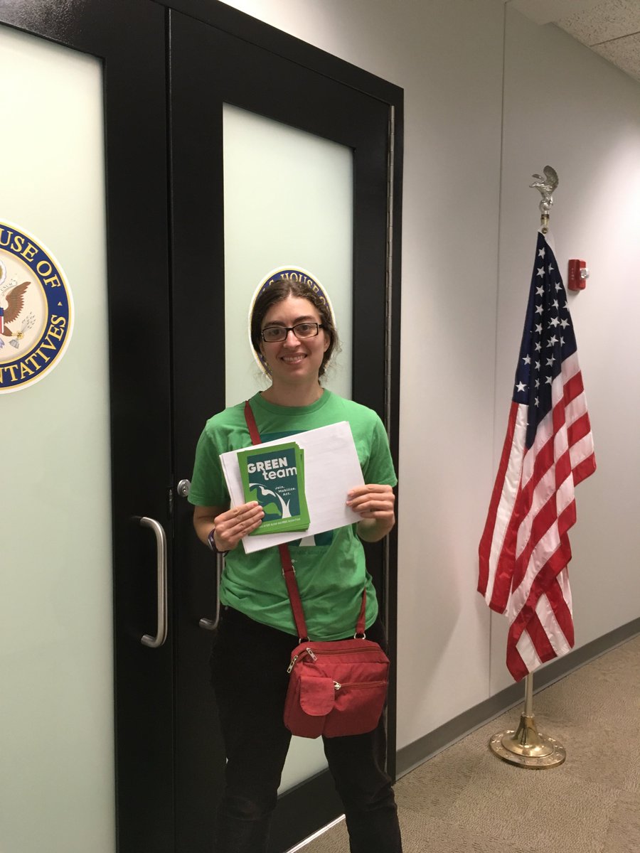 GreenTeam_IL's tweet photo. Special delivery! #GreenTeamIL volunteers have been visiting the offices of @RepUnderwood and @RepCasten this week, handing off our postcards and petition signatures to send this message: we're ready for #100by50! #greenteamaction https://t.co/DOzq03b64h