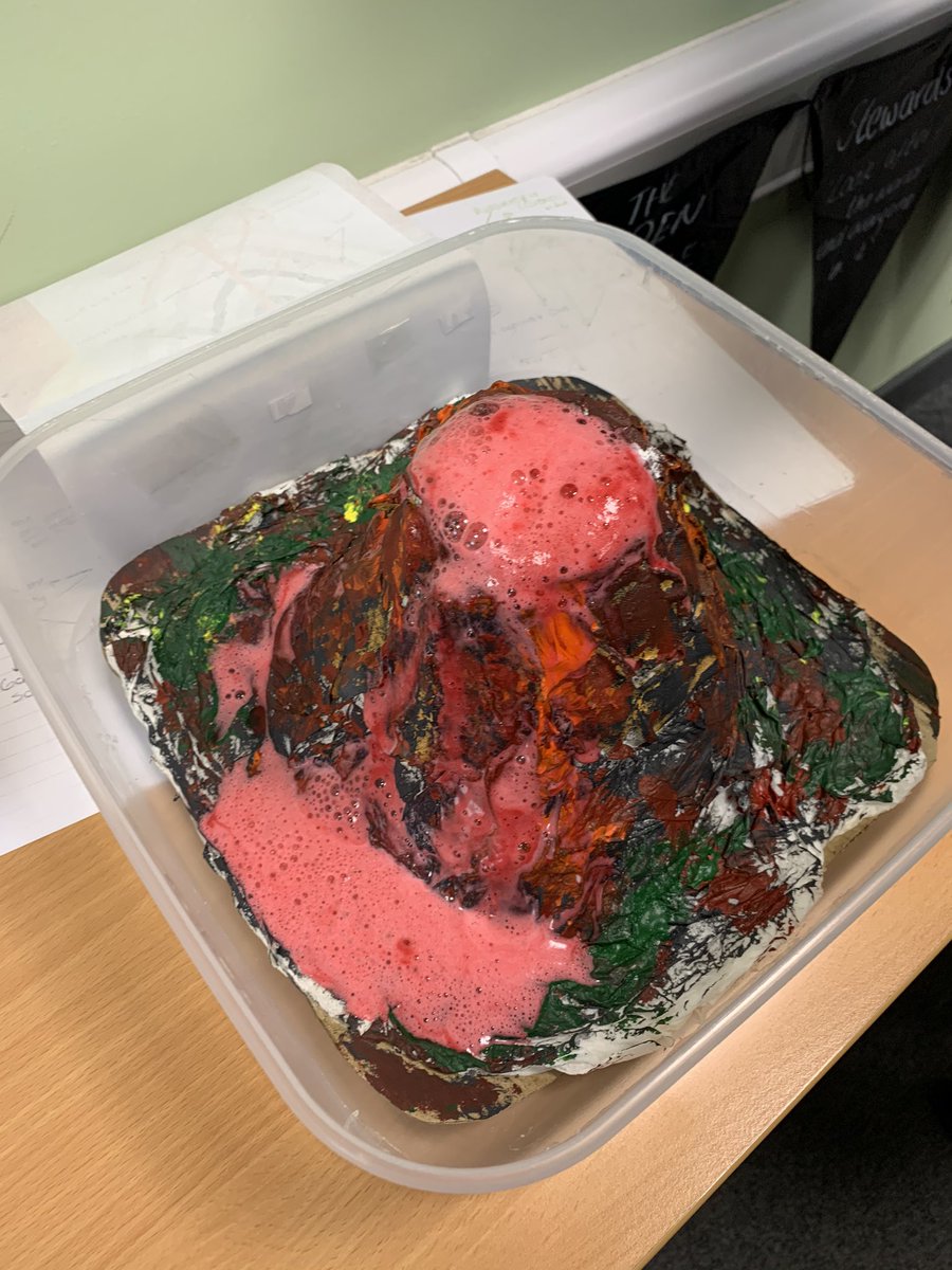 GeographyJade's tweet image. Some of the amazing homework’s my year 8’s have been doing 😍 #geography #earthstructure #volcano @Burnley_High
