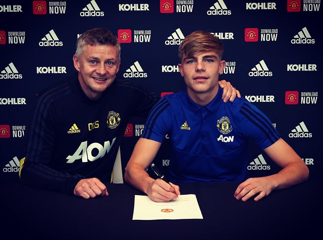 Manchester United left back <a href="/branwilliams/">Brandon Williams</a>.53 has signed a new contract keeping him in the club until 2022. #mufc