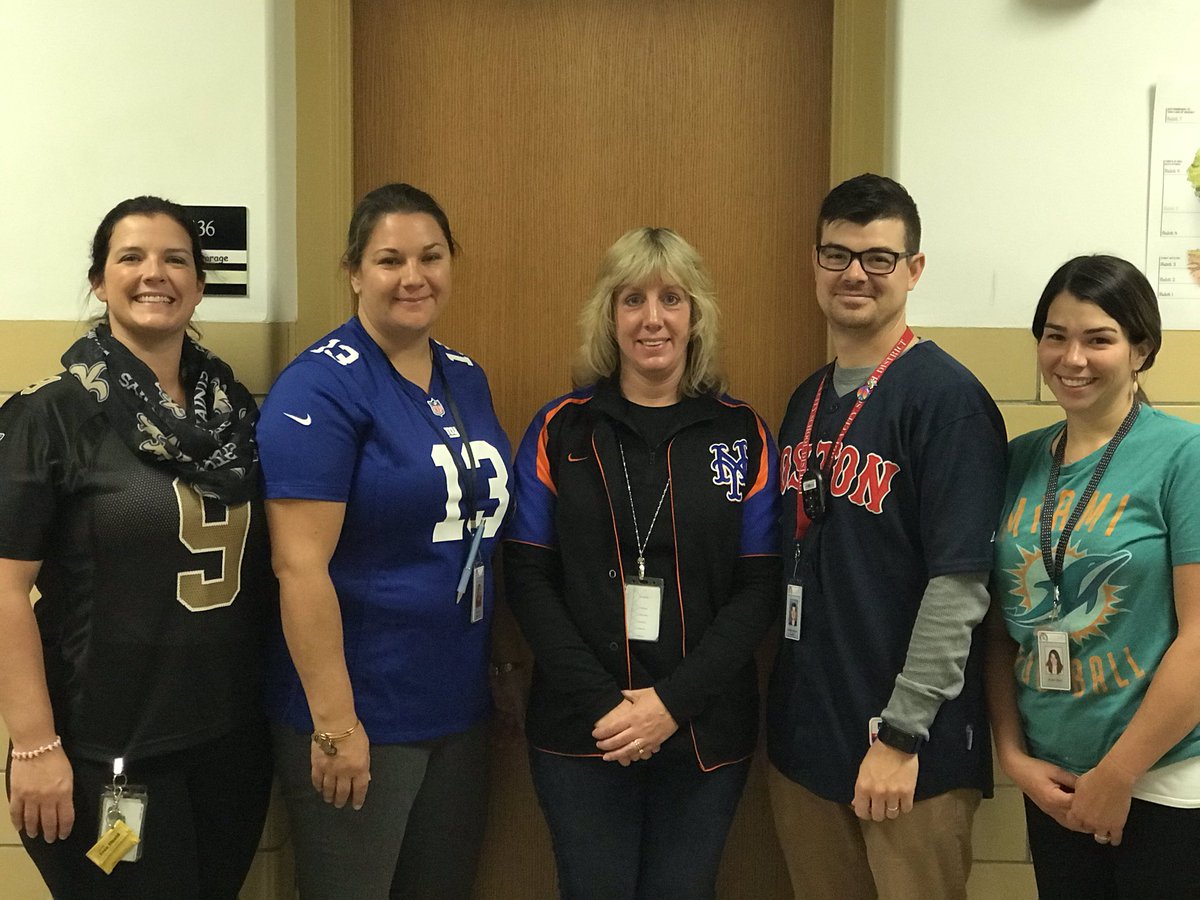 amandamaeharris's tweet photo. Happy Jersey Day!! I don’t know WHAT I’d do without these people!! #CAspiritweek #canandaiguaproud #onebravesfamily #bestteamever https://t.co/gMzG6LowDh