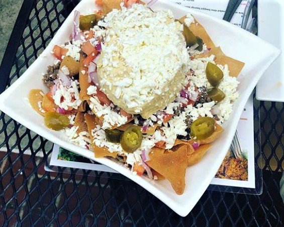 NadimsCom's tweet photo. If you can see too much of the plate under the nachos, they're doing it wrong. Do it right with our Hummachos! 🤤
...
#NadimsDowntown #MediterraneanFood #MassEats #MAFoodie #SpringfieldMA https://t.co/OYixeDtopg