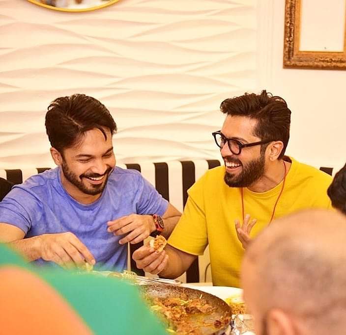 AyazSamoo's tweet photo. There's a saying, "Good food is good mood". Thank you Shah Jee @iqrarulhassan for the hospitality. Every single food we tasted was simply delicious, 10/10 with 5 stars,
Best of luck for this new venture. May it flourish more day after day. Loads of best wishes and love. ❤ https://t.co/zFYHkQvg7f