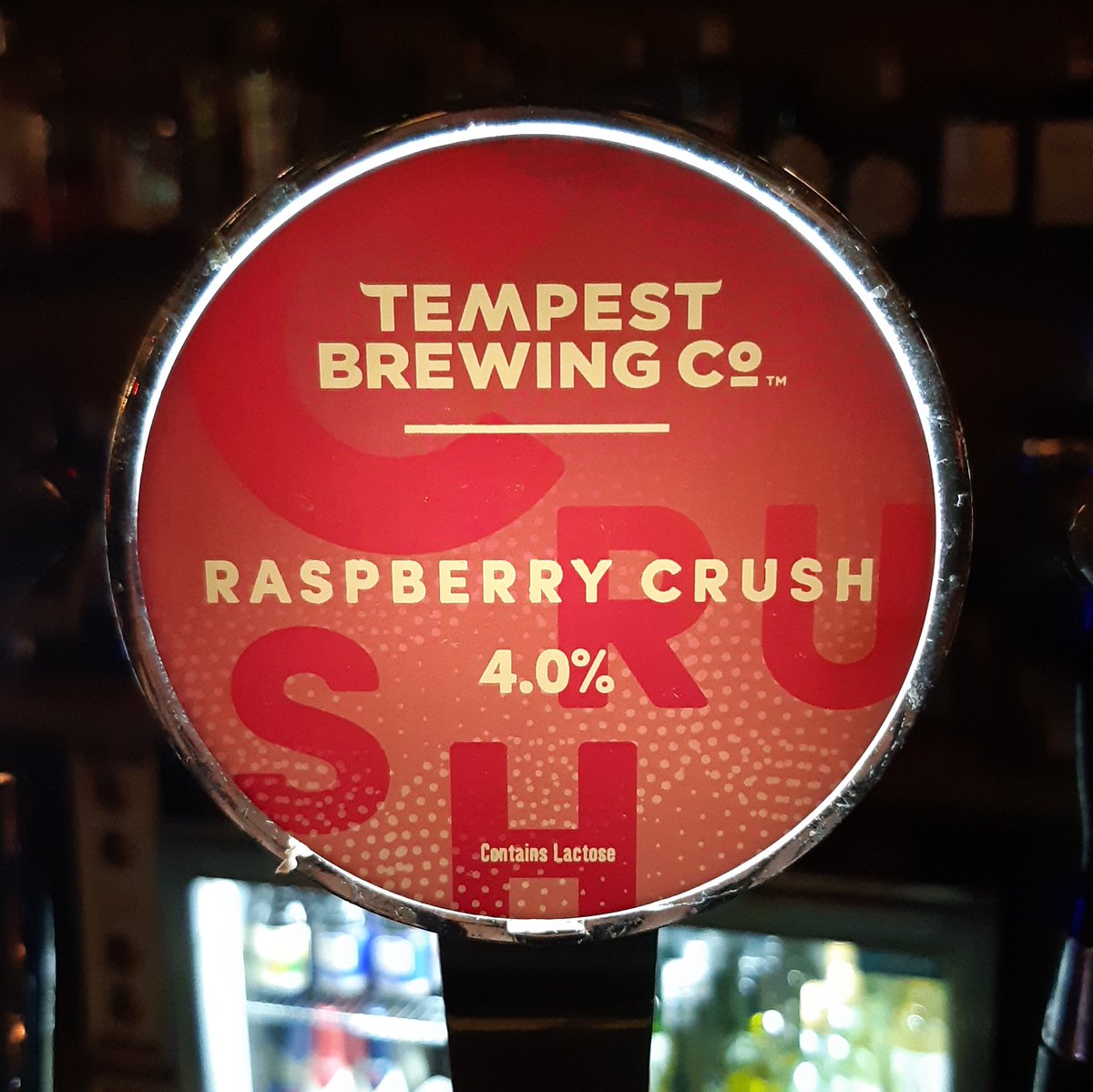 PaddleAnd's tweet image. Our new crush has a name and comes in a 33cl glass 😍 only 4% ABV, totally guilt free.
*contain lactose
#RaspberryLover #ThursdayMotivation #paddleandpeel #CraftBeer #supportlocal #pizza #Dublin #ireland #pub