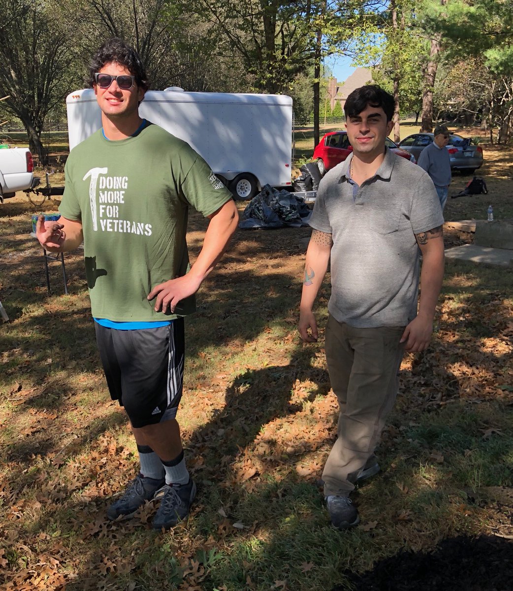 Great day today with Spring Hill 0775, helping Korean War vet Max renovate landscaping. #choosetoserve ⁦<a href="/HomeDepotMike/">Mike Brown</a>⁩ ⁦<a href="/DepotMatt/">Matthew Shorr</a>⁩ ⁦@njr2408⁩ ⁦<a href="/SheaKing75/">Shea King</a>⁩ ⁦<a href="/hdtmh/">Theresa Henderson</a>⁩