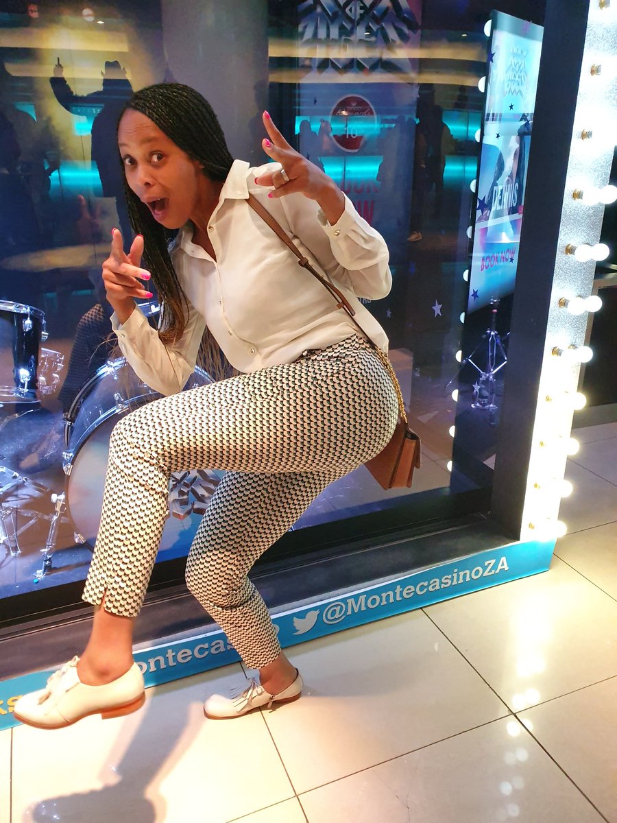 CB_Nkwana's tweet photo. @Anele What a great time we had, thank you so much for a treat. God bless you 🙏❤The food was delicious, the show is litatious 💃🔥💥👌💯💖Feel like a rock star right now https://t.co/SZ8MzrpPJN