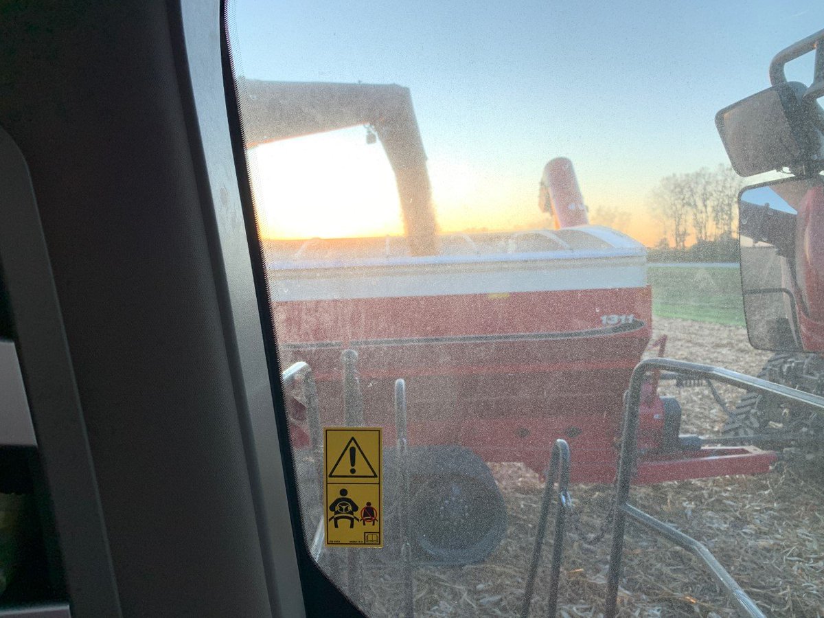 OhioStatePA's tweet photo. Here are some more photos from #harvest19 and our #eFields19 2x2 vs. 2x2x2 study in progress.
Thank you @case_ih, @Trimble_Ag, @Geringhoff, @precisionplant, @YetterFarmEquip, and @UnverferthMfg! https://t.co/FWdrWZuvb8