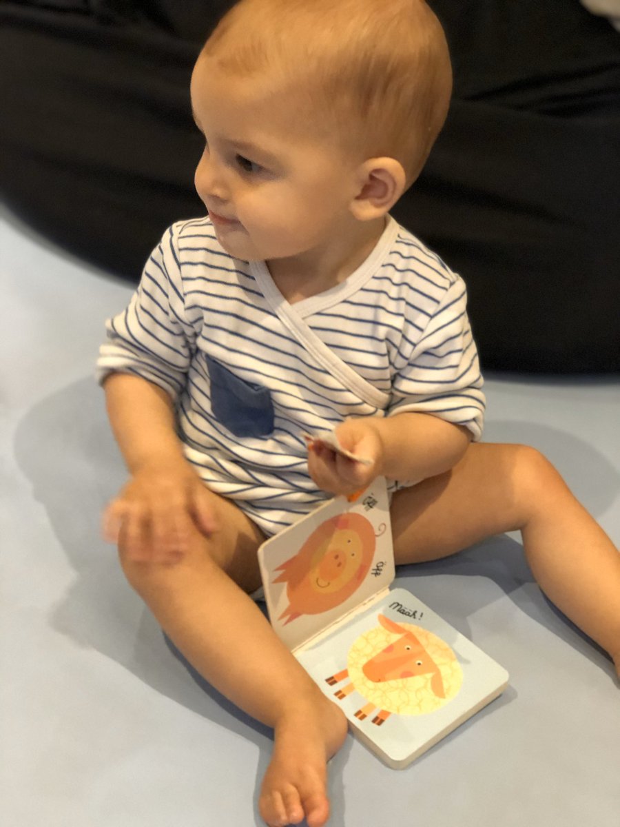 mariexavier's tweet photo. Ce week-end, #basou va à Paris. Pour son 1er congrès. Il le dit pas trop, mais il est très fier. https://t.co/KWy78Tts5l