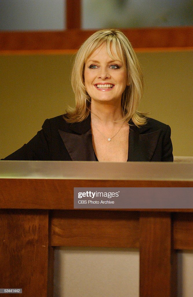 mariahscracker's tweet photo. watching Twiggy on the judging panel. gave me flashbacks when she was judge on #ANTM #AmericaNextTopModel she still looks the same! #DragRaceUK https://t.co/jNNLdBDHzc