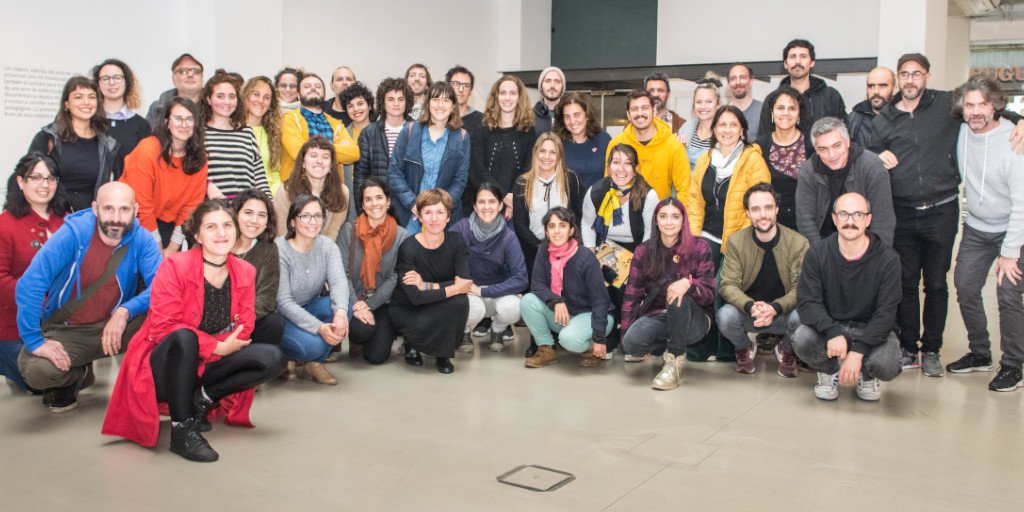 <a href="/palomavaldivia/">paloma valdivia</a> <a href="/MEC_Uruguay/">Ministerio de Educación y Cultura</a> <a href="/blog_miramama/">mirá mamá</a> <a href="/MuseoZorrilla/">Museo Zorrilla</a> <a href="/MuseoGurvich/">@MuseoGurvich</a> <a href="/MuseoFigari/">Museo Figari</a> <a href="/ladiaria/">la diaria</a> <a href="/gestioncuy/">Gestión Cultural UY</a> <a href="/EPAtnu/">EPA</a> <a href="/ObservadorUY/">El Observador Uruguay</a> @larepublica_uy Taller con <a href="/palomavaldivia/">paloma valdivia</a>, proceso creativo de libros ilustrados.