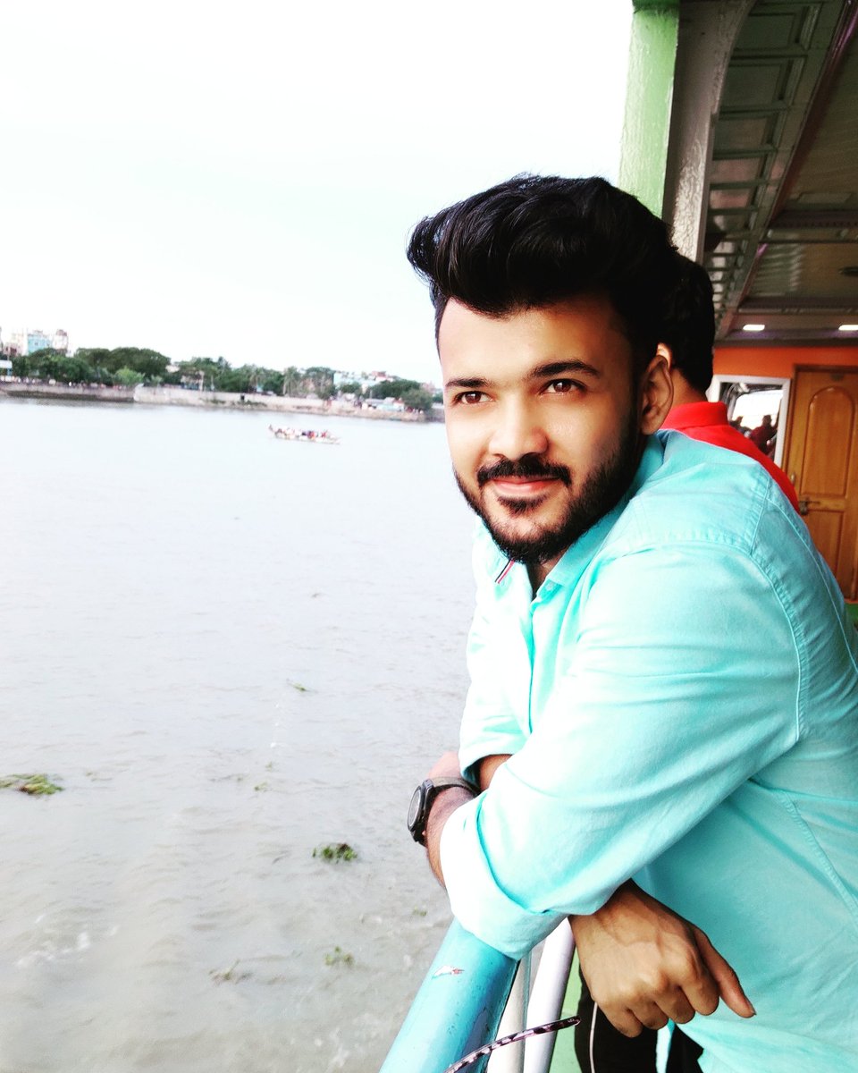 SamShykat's tweet image. সকোল কষ্টের মাঝে হাসতে জানি 🙂🙂🙂