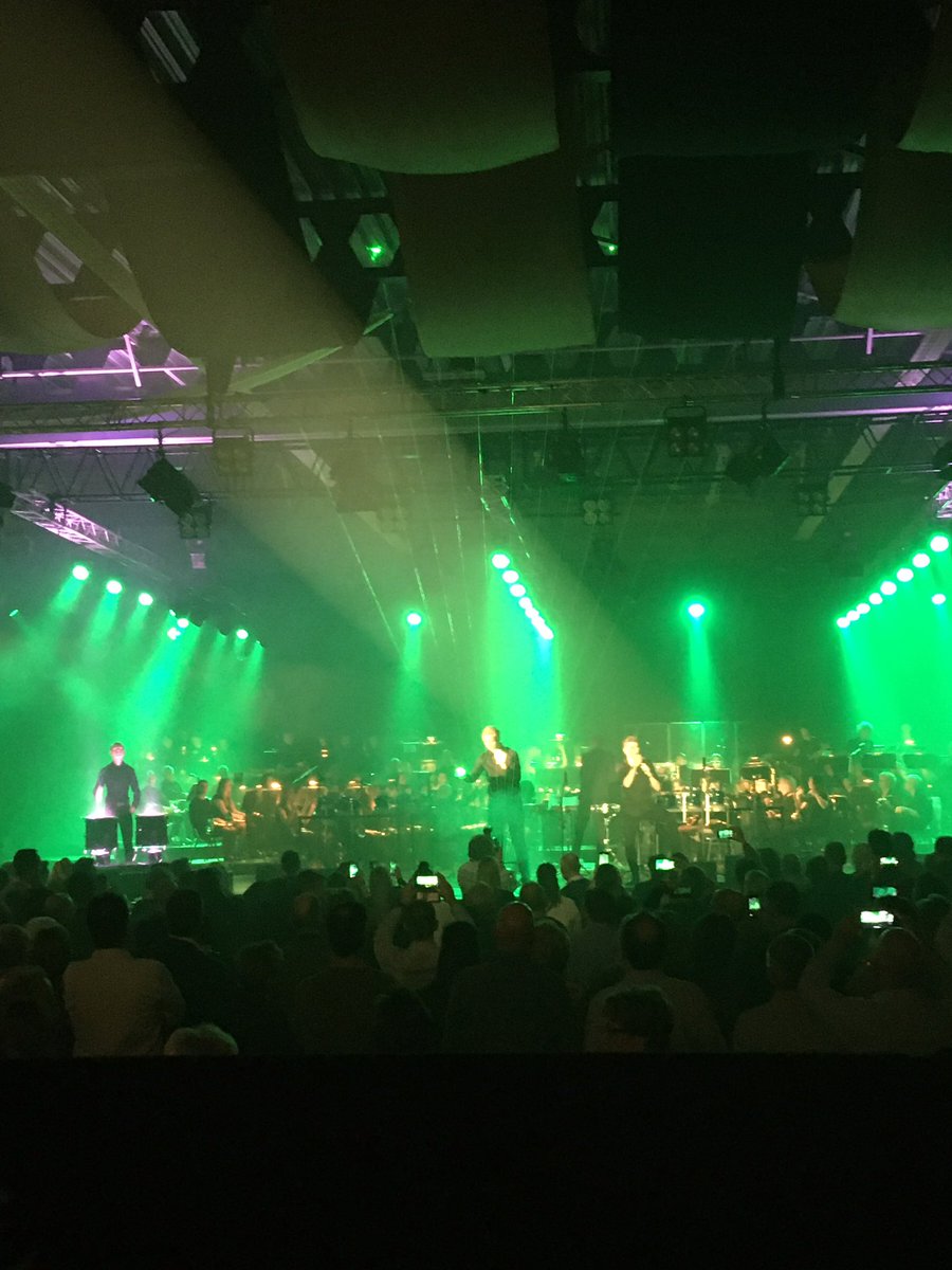 Night of the music in #nistelrode! Complimenten aan de artiesten en organisatie!! Mooie avond 🎤!