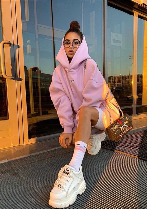 Kithlike's tweet photo. Fashion is an attitude😎
#fashion #fashiongirls #womenfashion #fasshionclothes  #trendyclothes #trendyclothing #hoodies #pinkhoodies https://t.co/Lecf8zRkiG