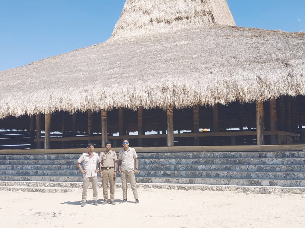 Ovick_23's tweet photo. Rumah Tenun..Sumba Timur https://t.co/KAaubgDgCU
