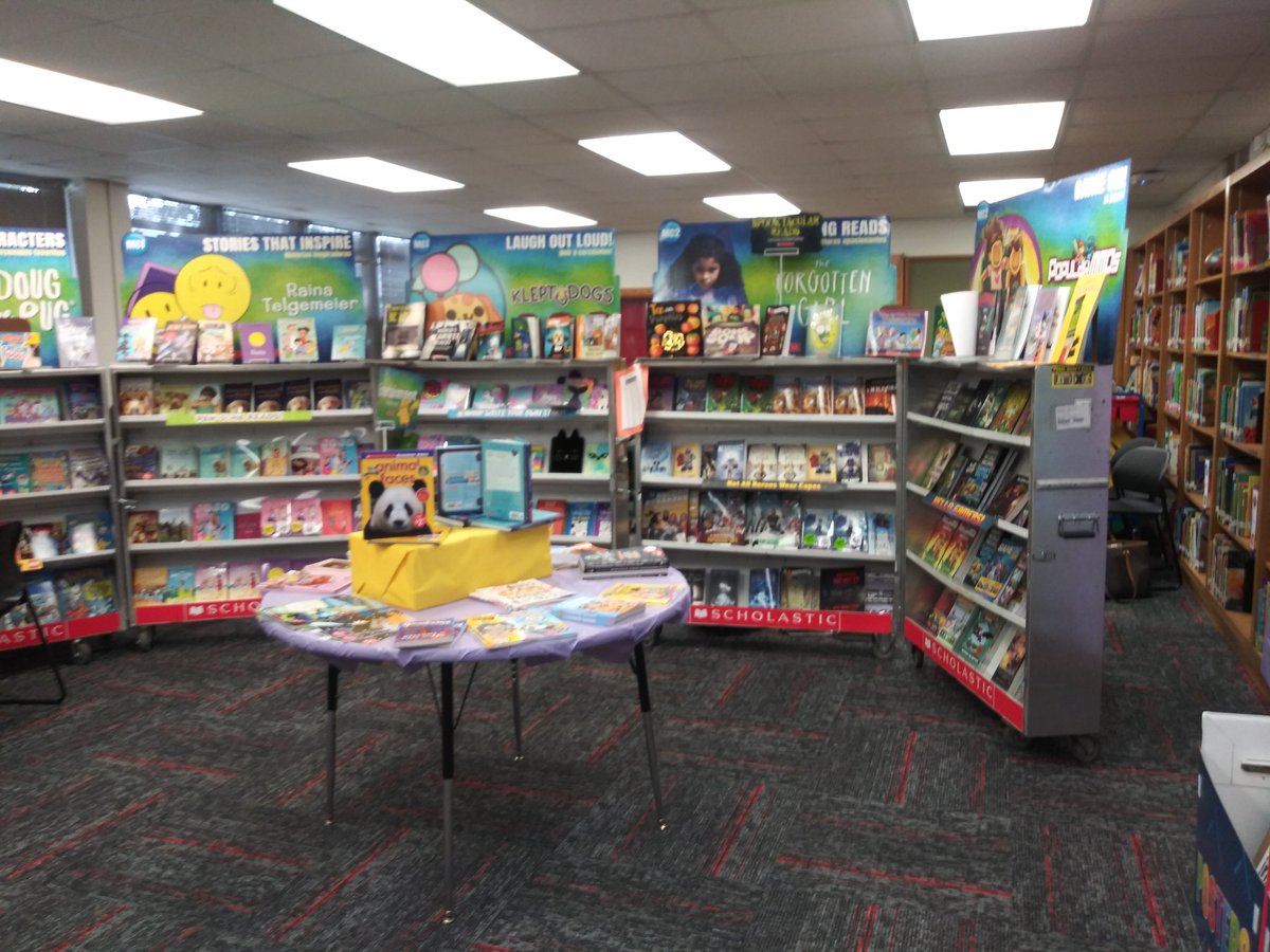 JuliusDorseyLib's tweet photo. Wow we just had a great book fair thank you Dorsey Wildcats https://t.co/qICcucyuDS