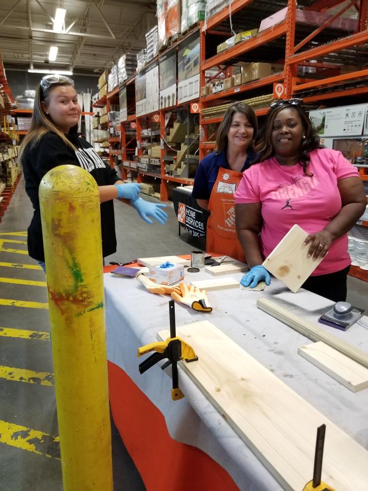 8954ASDS's tweet photo. Do It Herself, Halloween Candy Stand. Great Job Ladies 👩‍🔧 #DIH @mark_rackers @chancejsmith89 @Mikepowell_lead https://t.co/zjrTwNVOyM