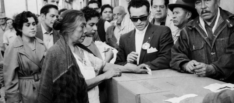 En el #66aniversario del reconocimiento al #VotoFemenino en México, reconozco y apoyo los esfuerzos que se continúan realizando para favorecer la #EquidadDeGénero en la vida pública