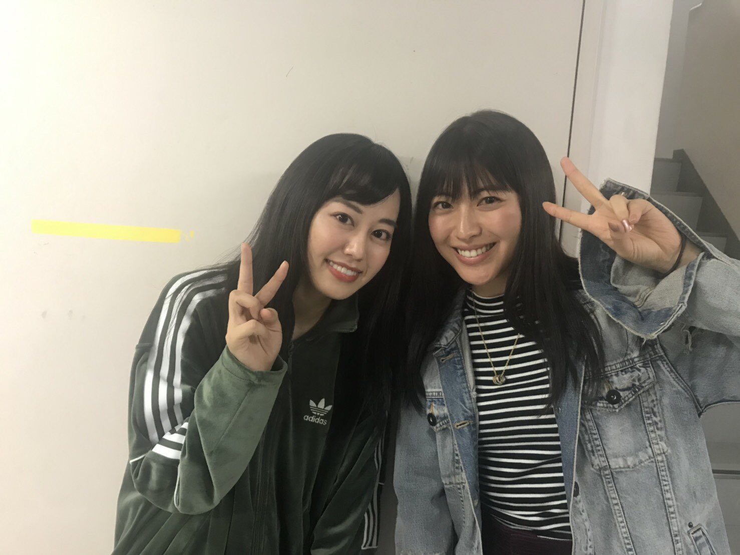 宮﨑香蓮 Karen Miyazaki No Twitter そして初日 Gtoでご一緒した 瀧本美織ちゃんご観劇 会えた 相変わらず柔らかくて 優しくて ほわっと笑顔になりました 冬月せんせとトロ子 T Co Fhfxl2dul5 Twitter