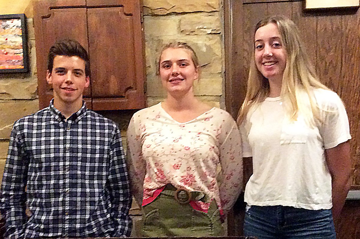 ETHS seniors Echo Allen, Rileigh Farrgher, and Nick James each received the Ted Van Zelst Award for their achievements in academics, leadership, and athletics. Keep up the great work, 'Kits!

ow.ly/39uT50wMSJm