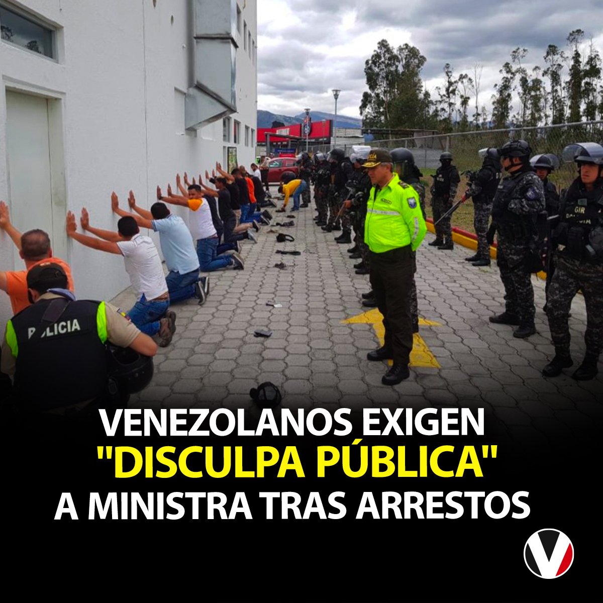 revistavistazo's tweet photo. #ACTUALIDAD | Las asociaciones de venezolanos en Ecuador exigen a la ministra de Gobierno una "disculpa pública" por las detenciones "arbitrarias" de sus compatriotas en medio del #ParoNacionalEC https://t.co/ASFO85Tjzu https://t.co/EIMBXJoQjo
