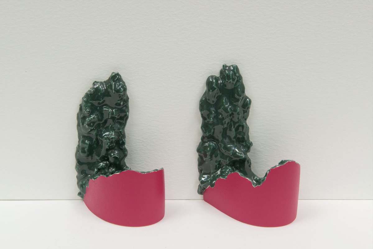 janefking's tweet image. Two small #flatbacks from 2014. Approx 13cm high. #contemporaryceramics #sculpture #rethinkceramics