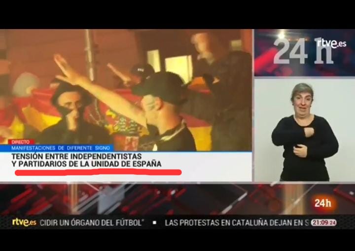 Ei <a href="/rtve/">RTVE</a>. Por aquello de la agudeza visual. Pues diría que es una bandera franquista y saludos fascistas. Y un reconocido grupo ultraderechista.