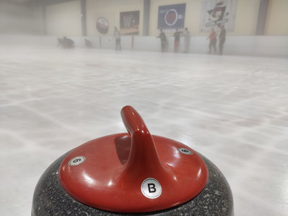 ICEnSKATE's tweet photo. https://t.co/U9f4kPL8mU https://t.co/tbpTsynYkA