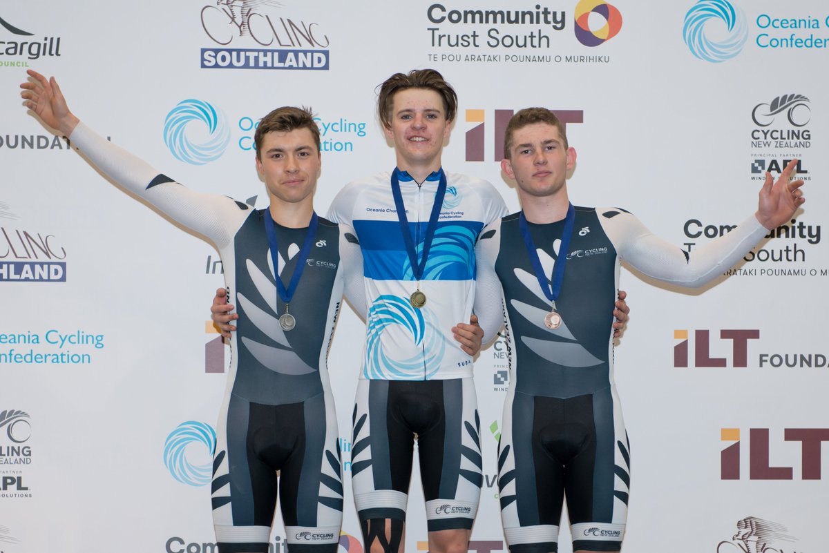 NZL Junior boys getting amongst the medals at the <a href="/OceaniaCycling/">Oceania Cycling Confederation</a> Track Champs last night.

1km TT
🥇Webster
🥈Lart
🥉Fitzsimons 

INDIVIDUAL PURSUIT
🥇Carswell
🥈Pithie

MADISON
🥇van Heyningen/MacLeod
🥈Carswell/Fitzsimons

📸: Eugene Bonthuys