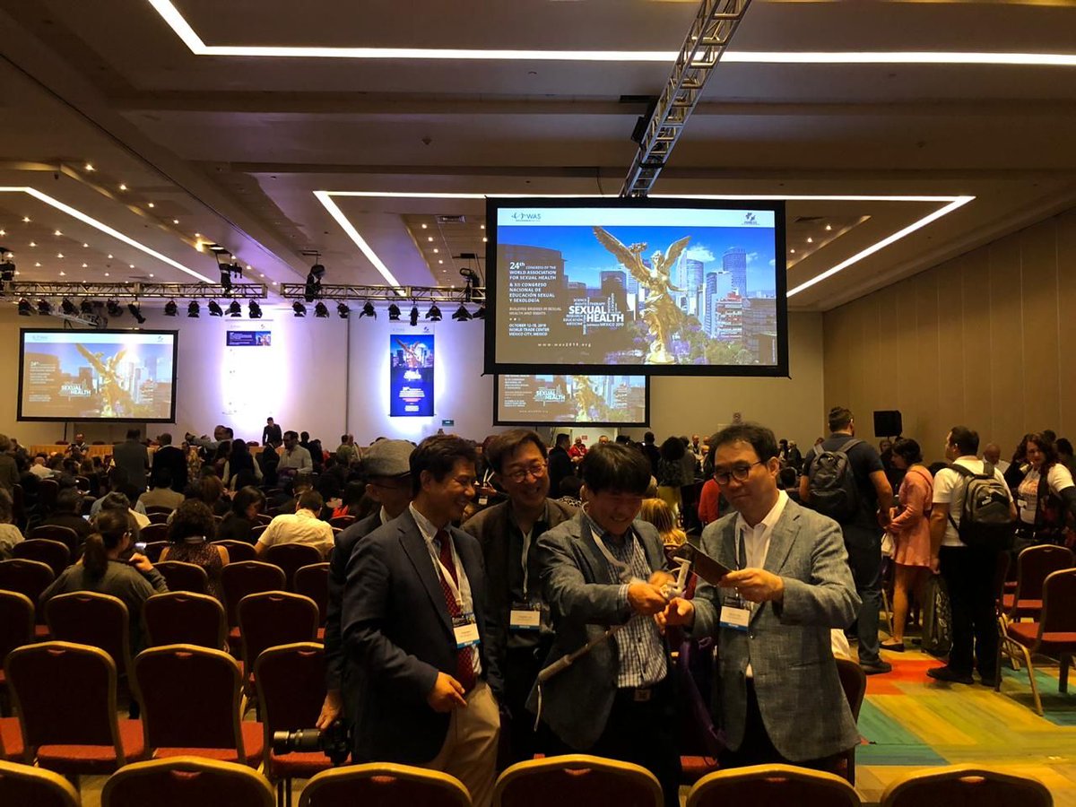 femess's tweet photo. ¿Qué les pareció el #WAS19? ✨
Compartan sus experiencias, reflexiones y fotos en este gran evento internacional construyendo puentes entre la educación y la salud sexual ✨ https://t.co/hGvakFQy9i