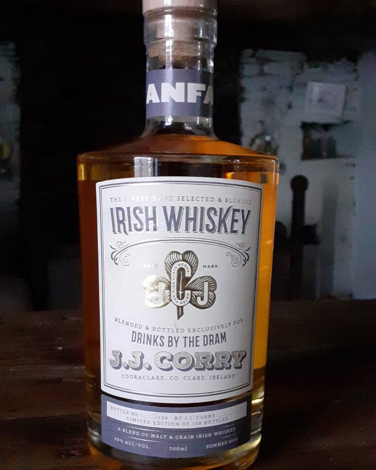 WhiskeyGate's tweet image. NEW RELEASE - Anfa made in collaboration with @drinksbythedram🥃 The Irish word for storm, this sumptuous blend is causing quite the stir having just won GOLD at the #IrishWhiskeyAwards ! 

Coming soon by @DrinksByTheDram Advent Calender &amp;amp; @MasterOfMalt mid November! Stay tuned🥃