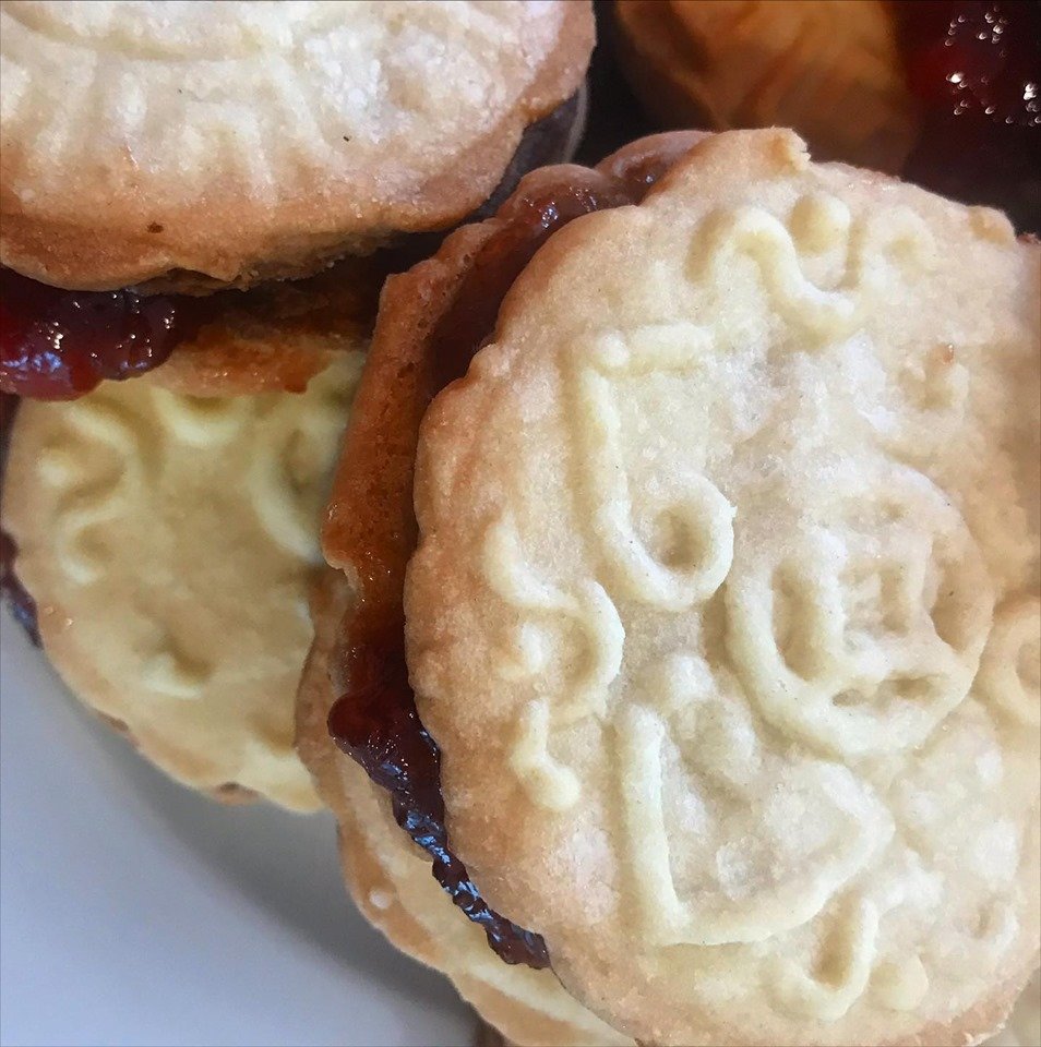 SCTORTORICI's tweet photo. #ThursdayBaking Created some Strawberry Tarts for the gang. Have to perfect the cookie stamp technique. @engageSimply @judyshapiro @cindygallop https://t.co/06UCeQo7Fi