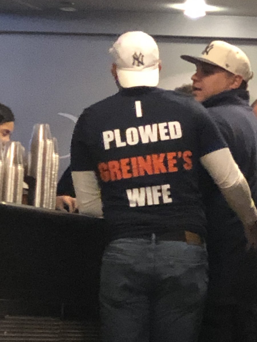 View image on Twitter